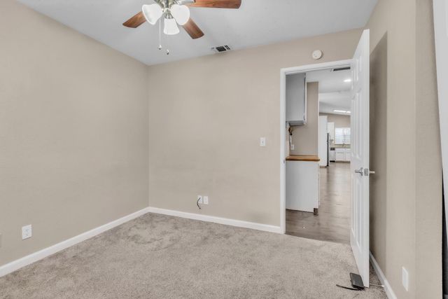 1005 Betsy Ross Dr, Roseville, CA 95747