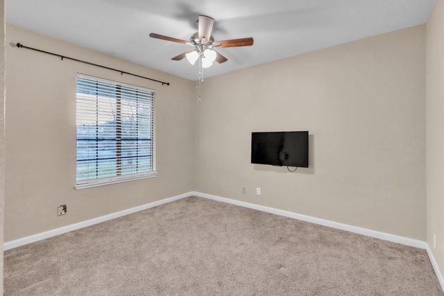 1005 Betsy Ross Dr, Roseville, CA 95747