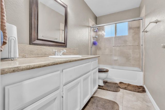 1005 Betsy Ross Dr, Roseville, CA 95747