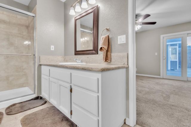 1005 Betsy Ross Dr, Roseville, CA 95747