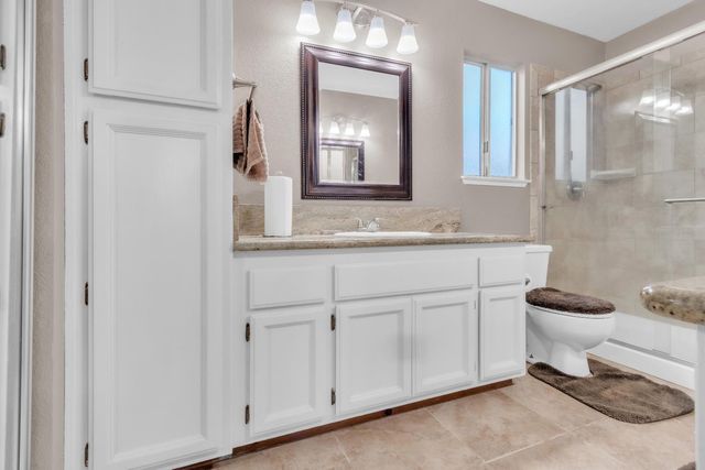 1005 Betsy Ross Dr, Roseville, CA 95747