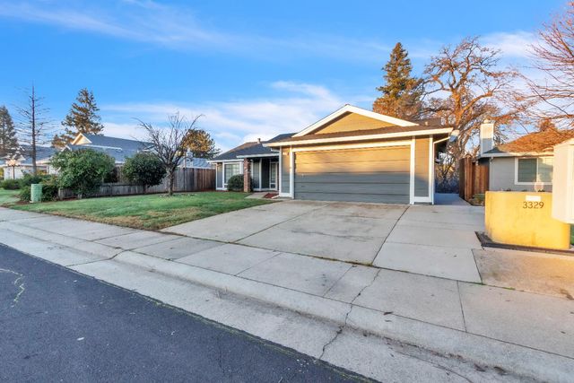 1005 Betsy Ross Dr, Roseville, CA 95747