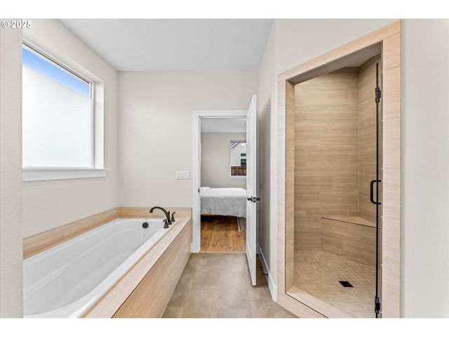 8015 Ne 172ND Ave, Vancouver, WA 98682