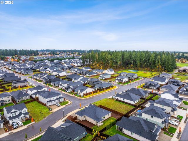 8015 Ne 172ND Ave, Vancouver, WA 98682