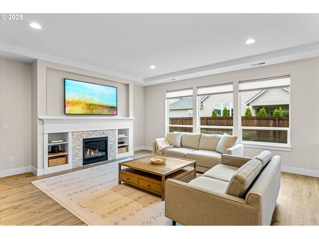 8015 Ne 172ND Ave, Vancouver, WA 98682