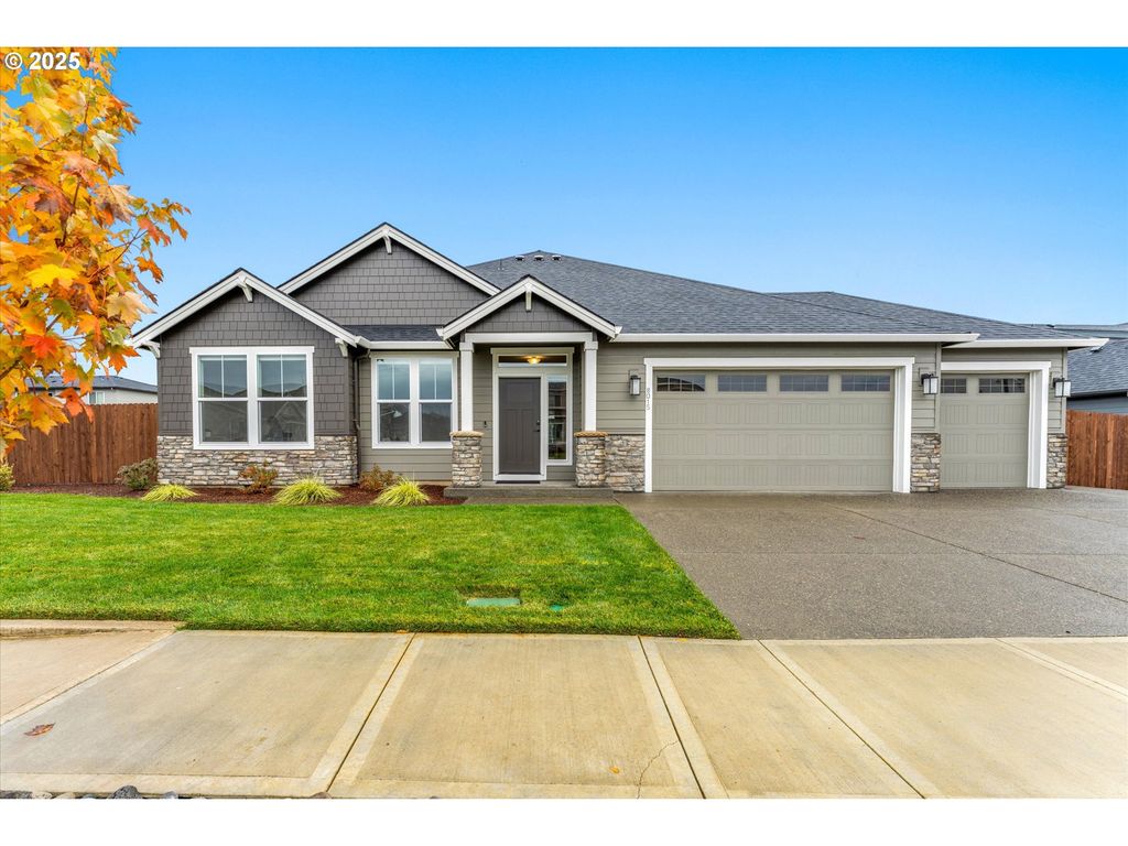 8015 Ne 172ND Ave, Vancouver, WA 98682