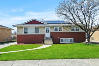 7736 S Octavia Avenue, Bridgeview, IL 60455