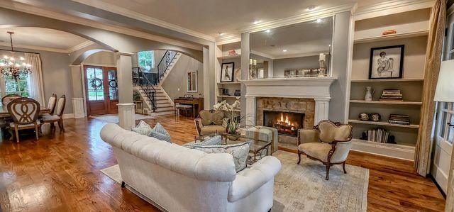 10049 AVENT RIDGE CV, Collierville, TN 38017