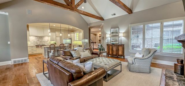 10049 AVENT RIDGE CV, Collierville, TN 38017
