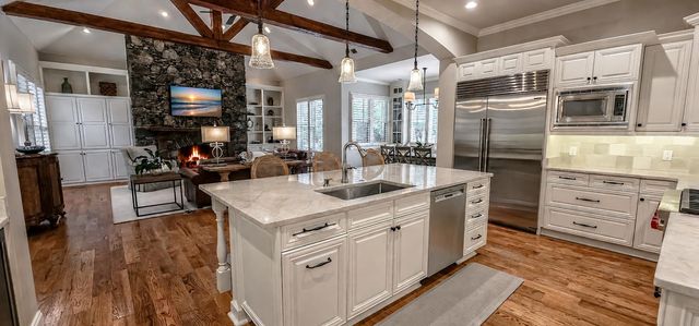 10049 AVENT RIDGE CV, Collierville, TN 38017