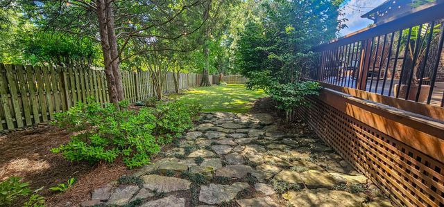 10049 AVENT RIDGE CV, Collierville, TN 38017
