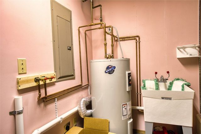 110-118 W SMITH AND 307 GRACE Street, Corry, PA 16407