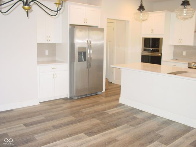 4556 W Lakeway Drive, New Palestine, IN 46163