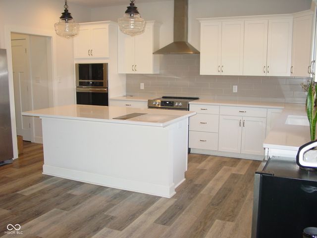 4556 W Lakeway Drive, New Palestine, IN 46163