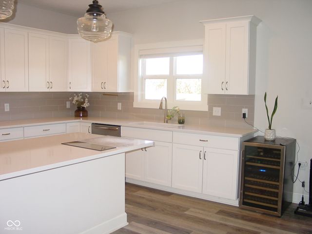 4556 W Lakeway Drive, New Palestine, IN 46163