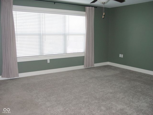 4556 W Lakeway Drive, New Palestine, IN 46163