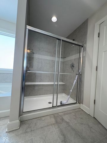 4556 W Lakeway Drive, New Palestine, IN 46163