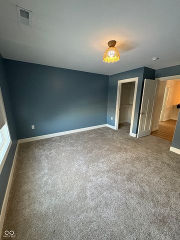 4556 W Lakeway Drive, New Palestine, IN 46163