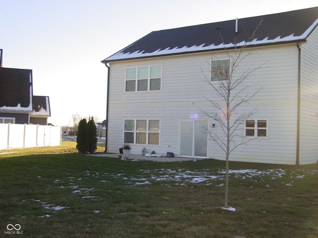 4556 W Lakeway Drive, New Palestine, IN 46163