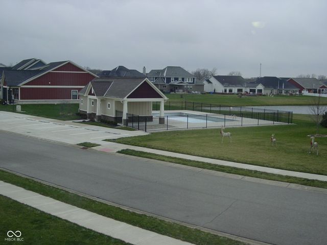 4556 W Lakeway Drive, New Palestine, IN 46163