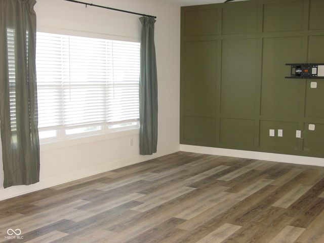 4556 W Lakeway Drive, New Palestine, IN 46163