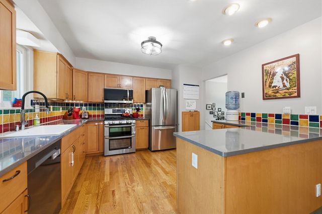 7737 Collingwood Drive, Brighton, MI 48114