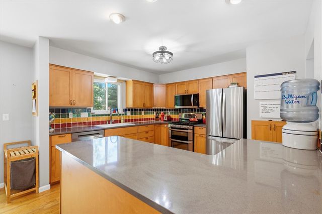 7737 Collingwood Drive, Brighton, MI 48114