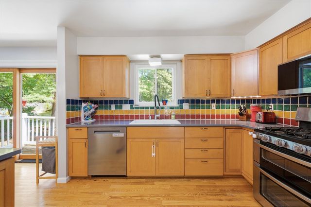 7737 Collingwood Drive, Brighton, MI 48114