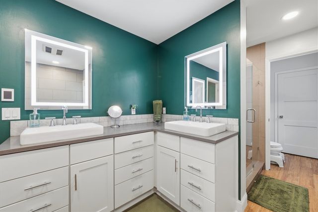 7737 Collingwood Drive, Brighton, MI 48114