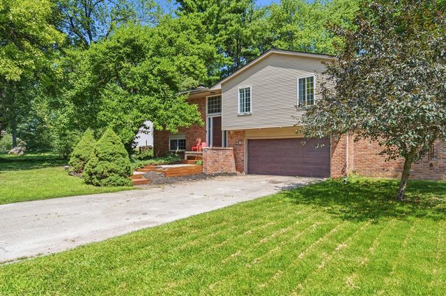 7737 Collingwood Drive, Brighton, MI 48114