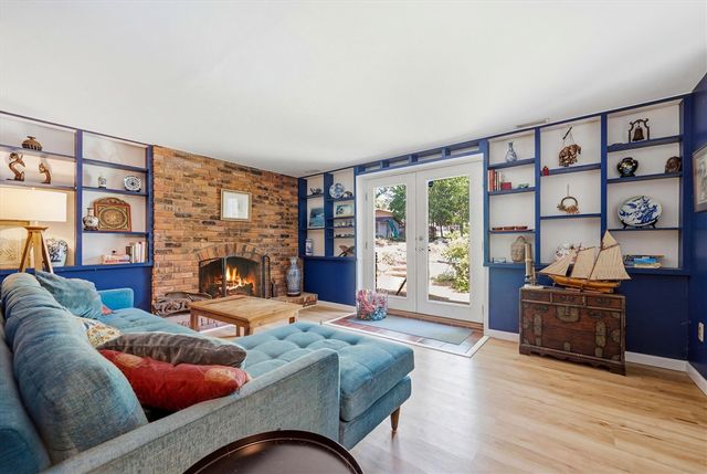 7737 Collingwood Drive, Brighton, MI 48114