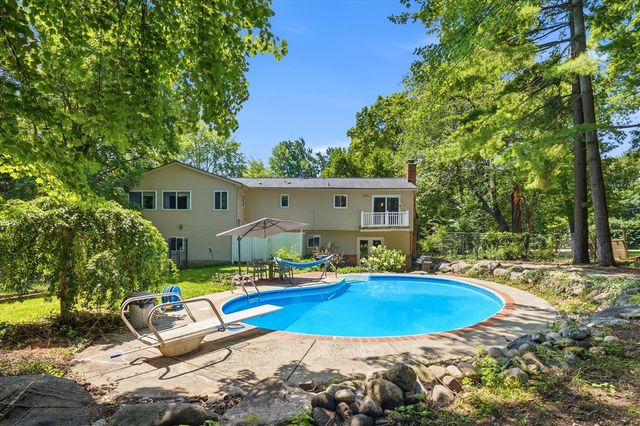 7737 Collingwood Drive, Brighton, MI 48114