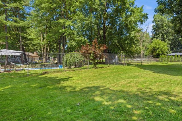 7737 Collingwood Drive, Brighton, MI 48114