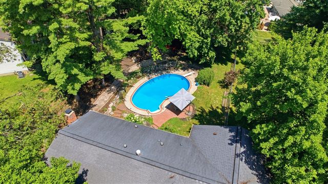 7737 Collingwood Drive, Brighton, MI 48114