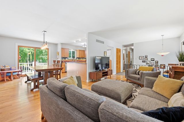 7737 Collingwood Drive, Brighton, MI 48114