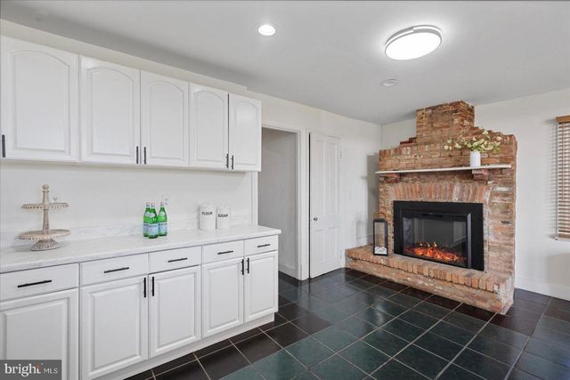 6602 KRONE DR, Baltimore, MD 21207