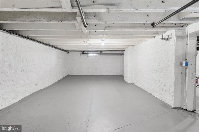 6602 KRONE DR, Baltimore, MD 21207