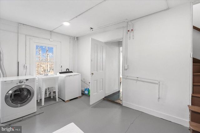 6602 KRONE DR, Baltimore, MD 21207