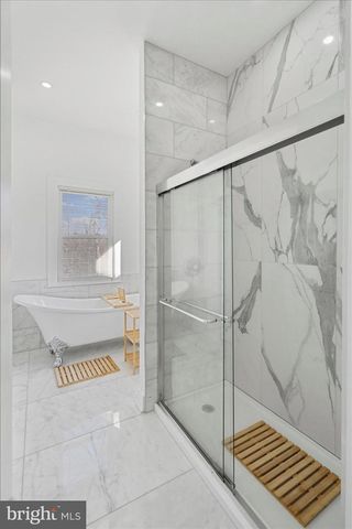 6602 KRONE DR, Baltimore, MD 21207