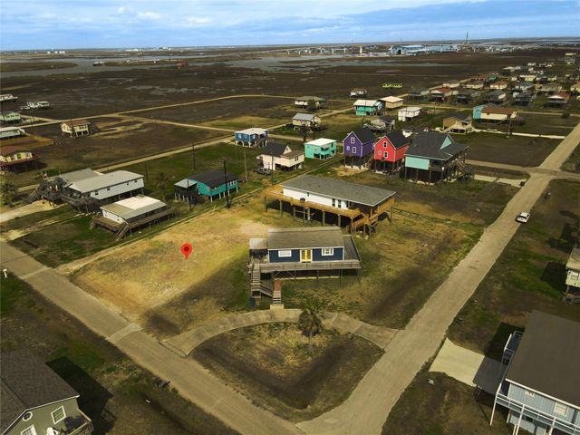 508 Texas Street, Surfside Beach, TX 77541