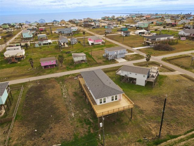 508 Texas Street, Surfside Beach, TX 77541
