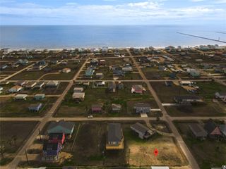 508 Texas Street, Surfside Beach, TX 77541