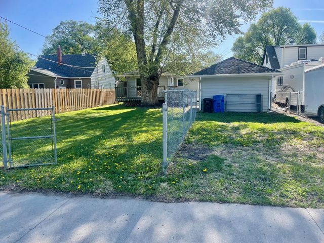 1630 7th Street N, Fargo, ND 58102