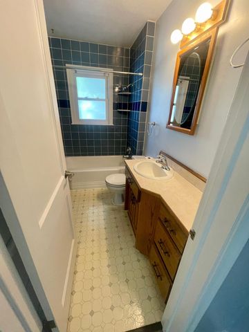 1630 7th Street N, Fargo, ND 58102