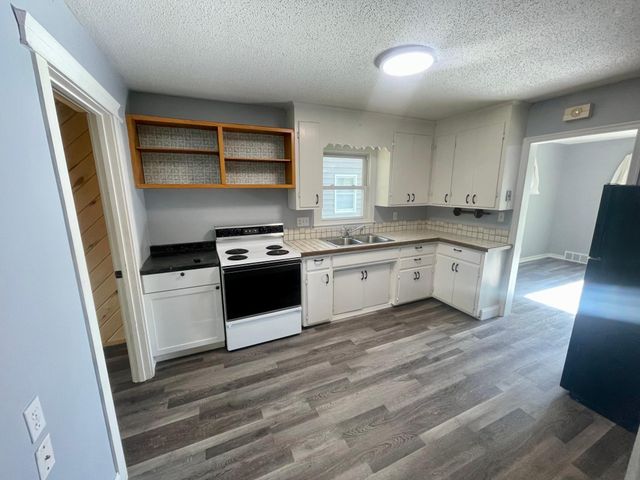 1630 7th Street N, Fargo, ND 58102