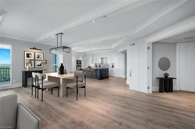 285 Grande WAY # 1006, Naples, FL 34110