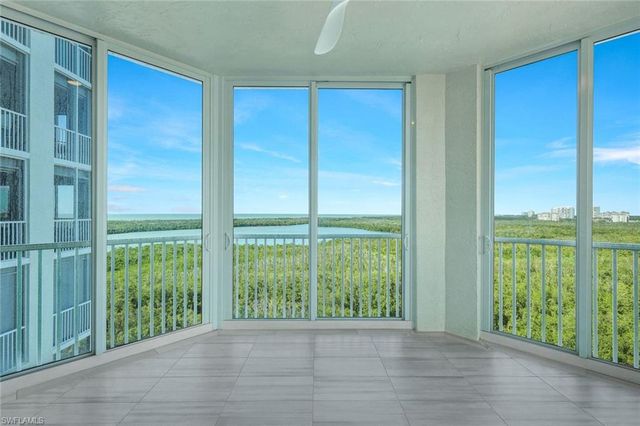 285 Grande WAY # 1006, Naples, FL 34110