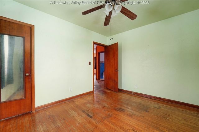 2617 6th Avenue, Charleston, WV 25387