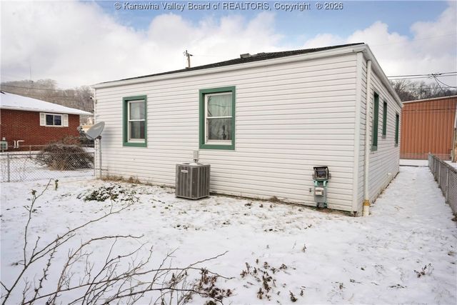 2617 6th Avenue, Charleston, WV 25387