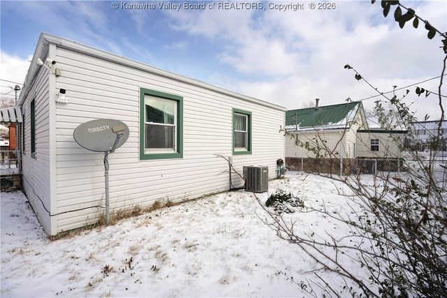 2617 6th Avenue, Charleston, WV 25387